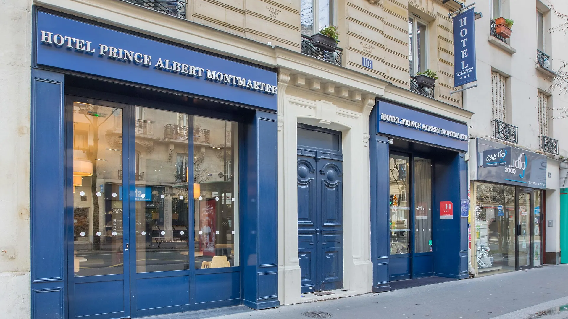 Montmartre ホテル