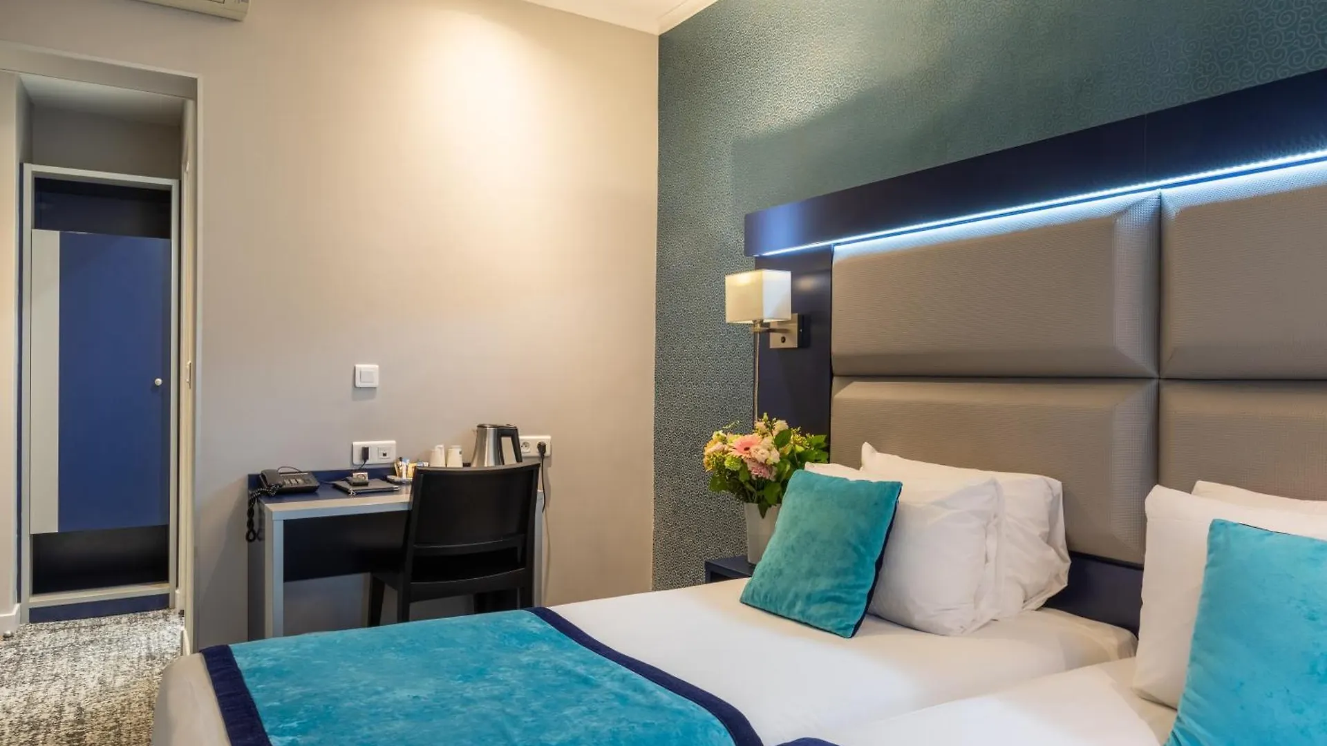 Hotel Montmartre Paris