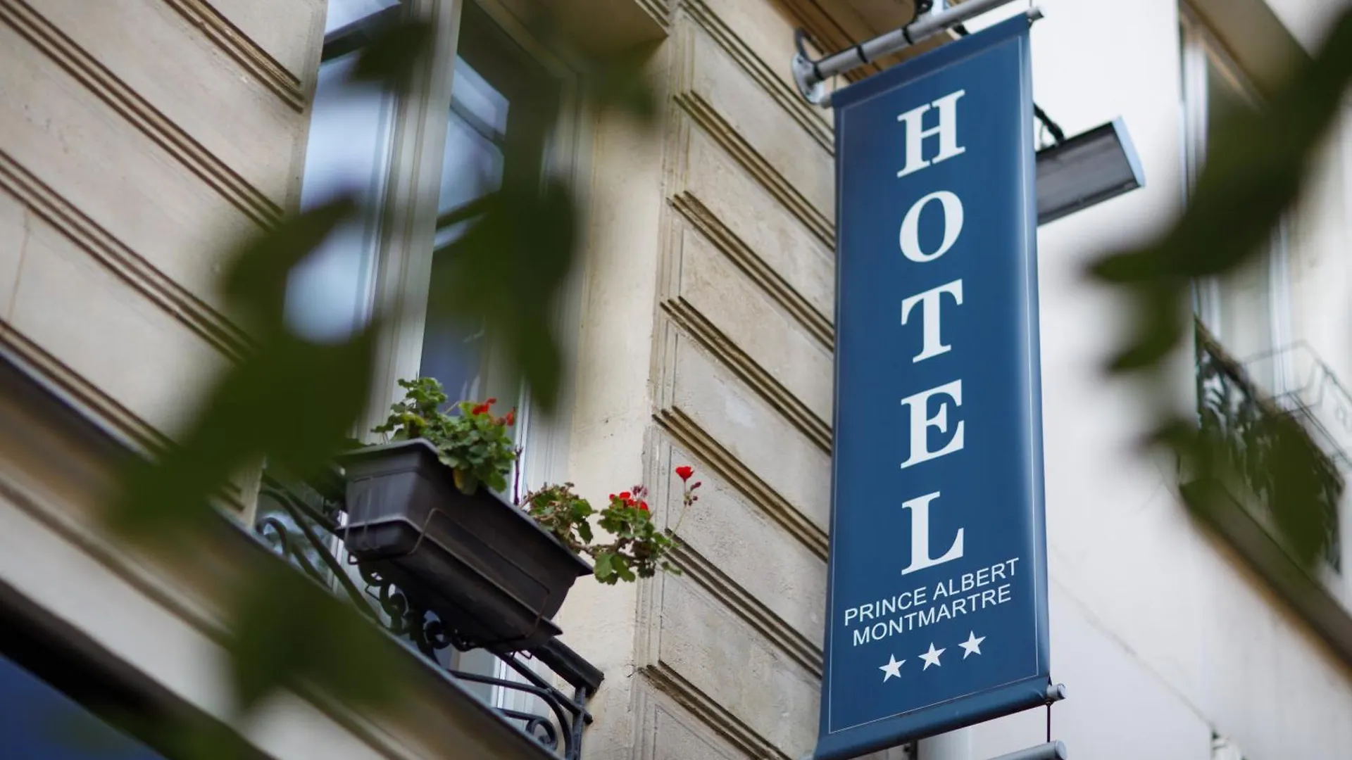 Montmartre Hotel