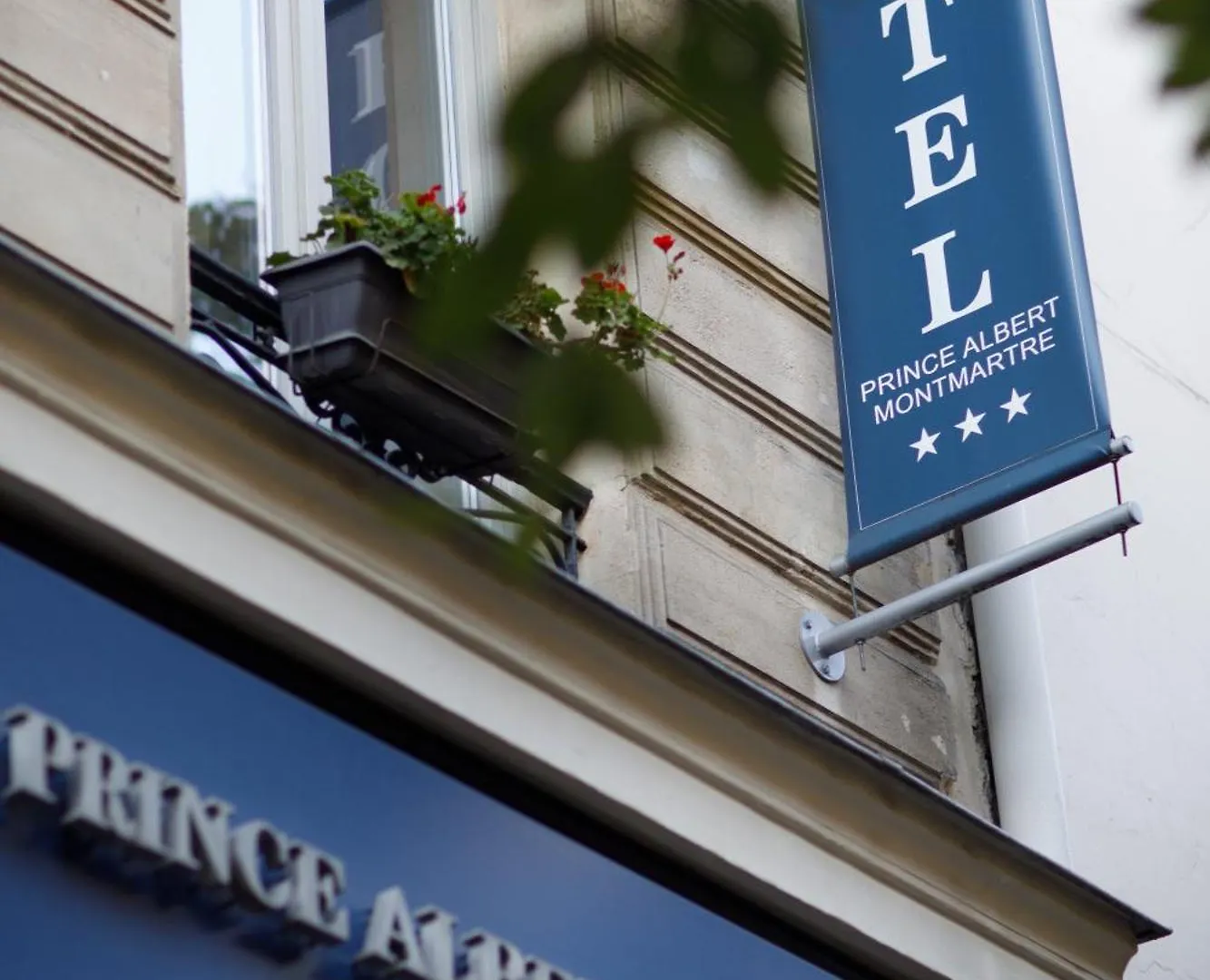 Montmartre Hotel Paris