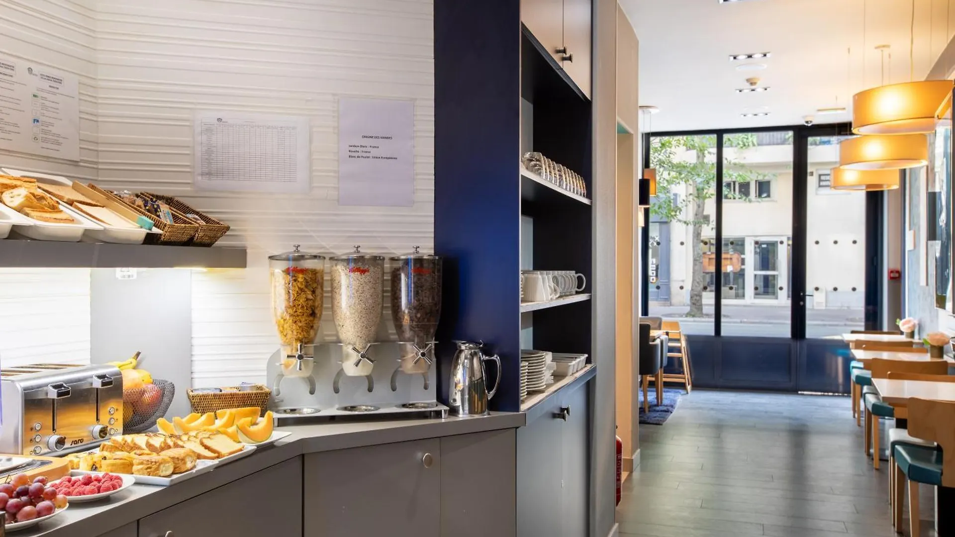 Hotel Montmartre Paris